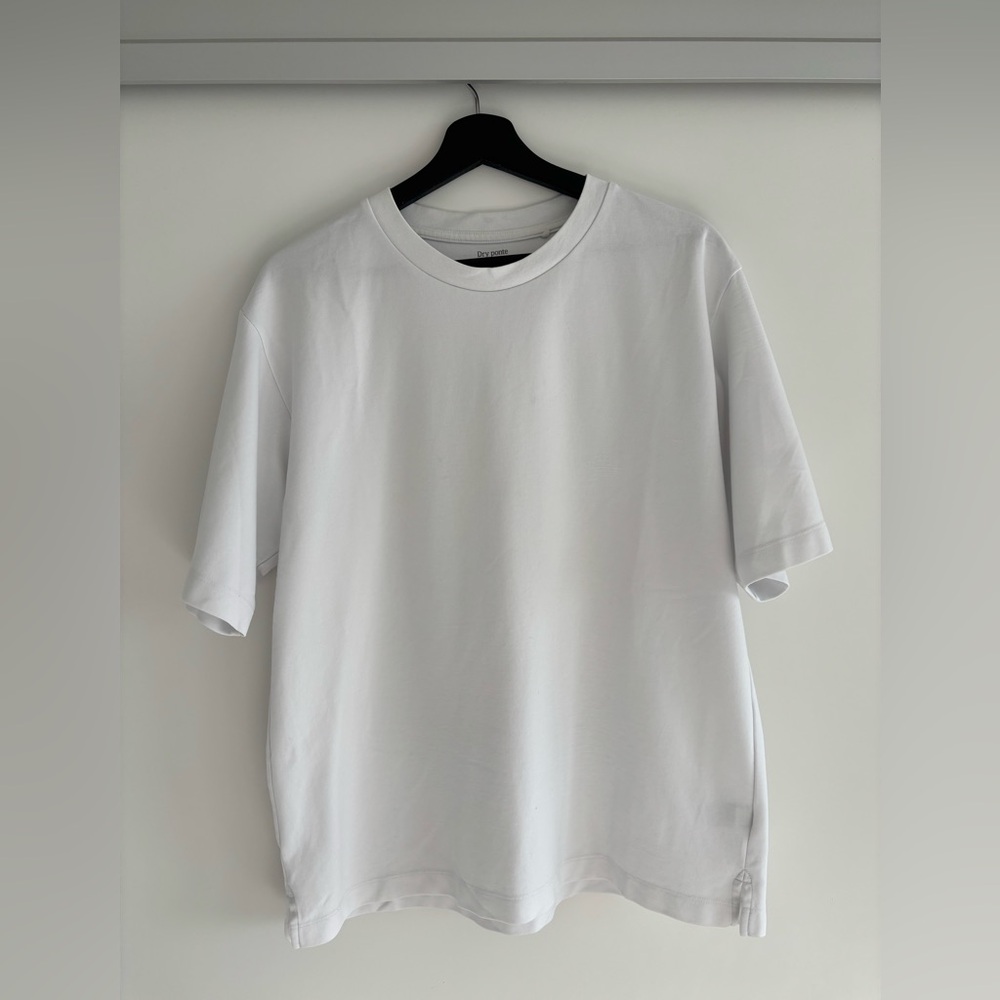 MEN’s Classic White Short Sleeve Tee by Gu